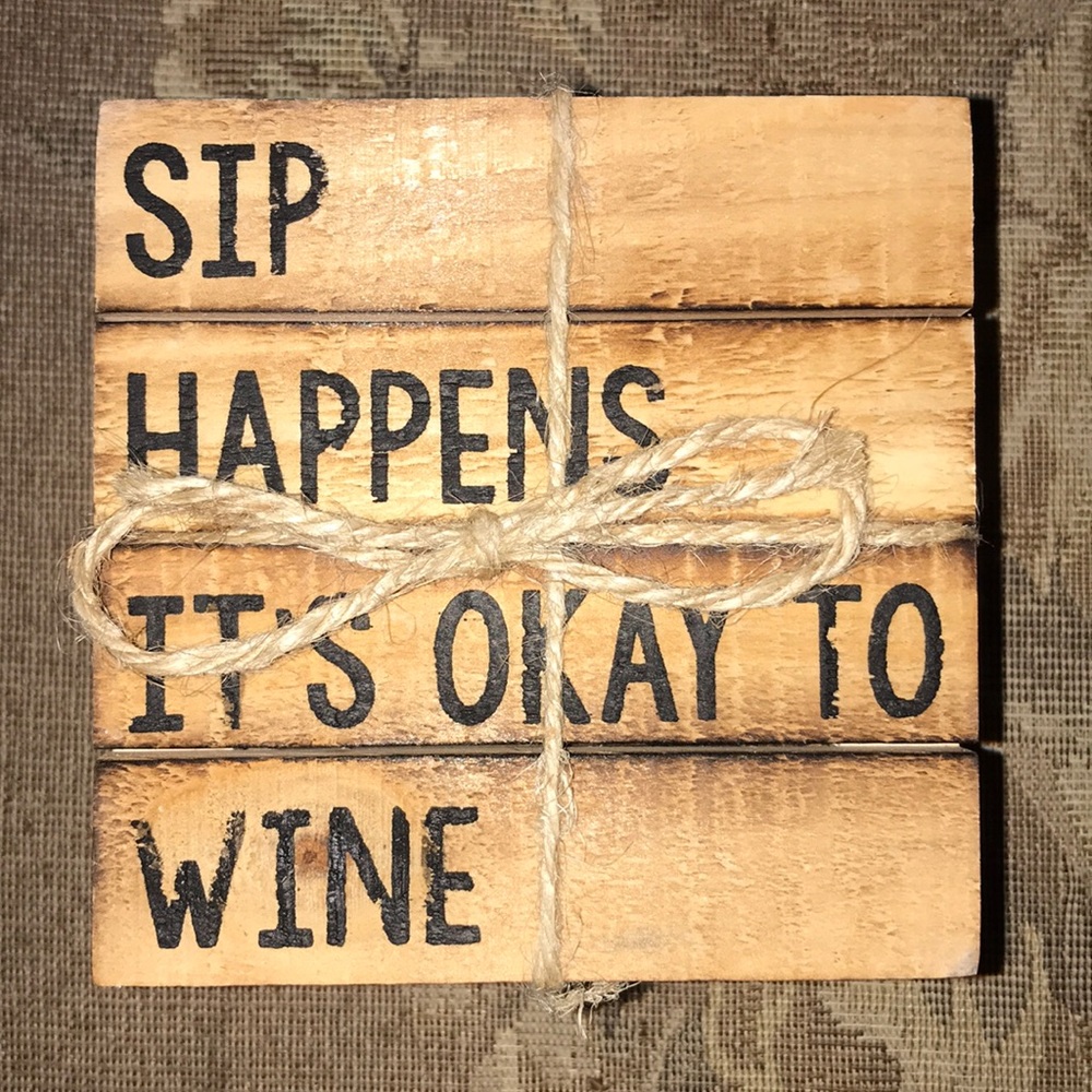 HP NWT Wine Coasters Wooden Pallet Sip Happens Set